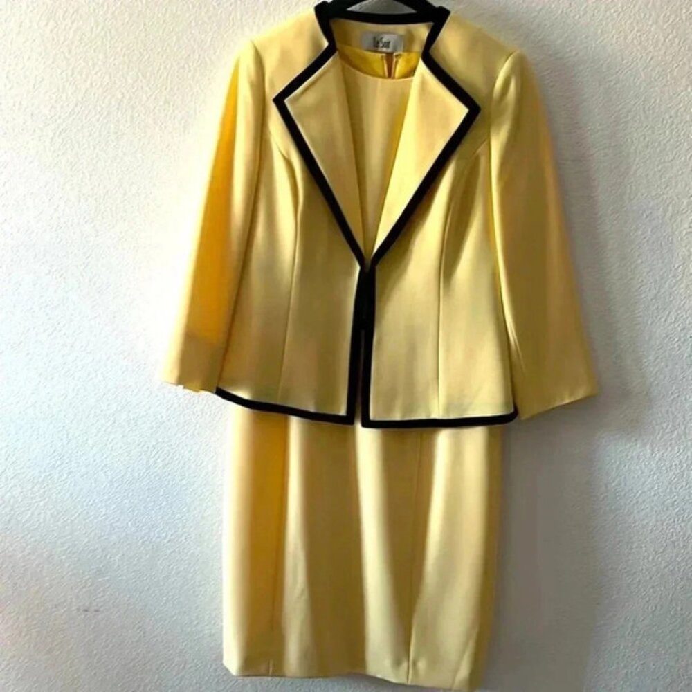 Le Suit blazer and sleeveless dress size 4
